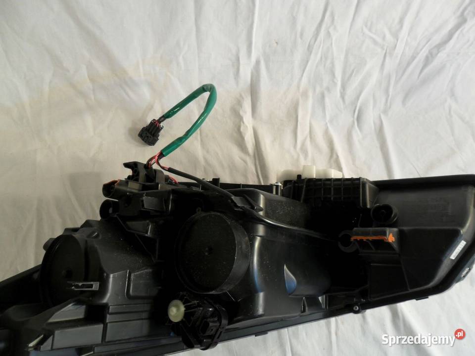 REFLEKTOR LAMPA PRAWA PRZÓD NOWA NISSAN LEAF Lampy przednie Nowy Tomyśl