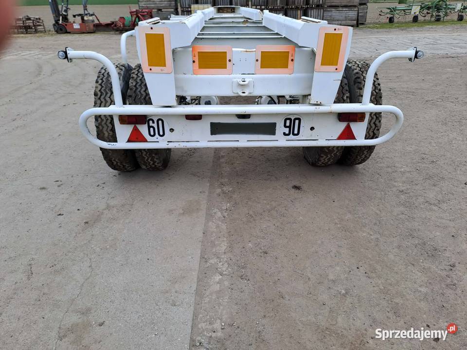 Przyczepa do kontenerów hakowych Chojnice