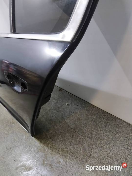 DRZWI LEWE TYŁ CZARNE SEDAN Skoda Superb II