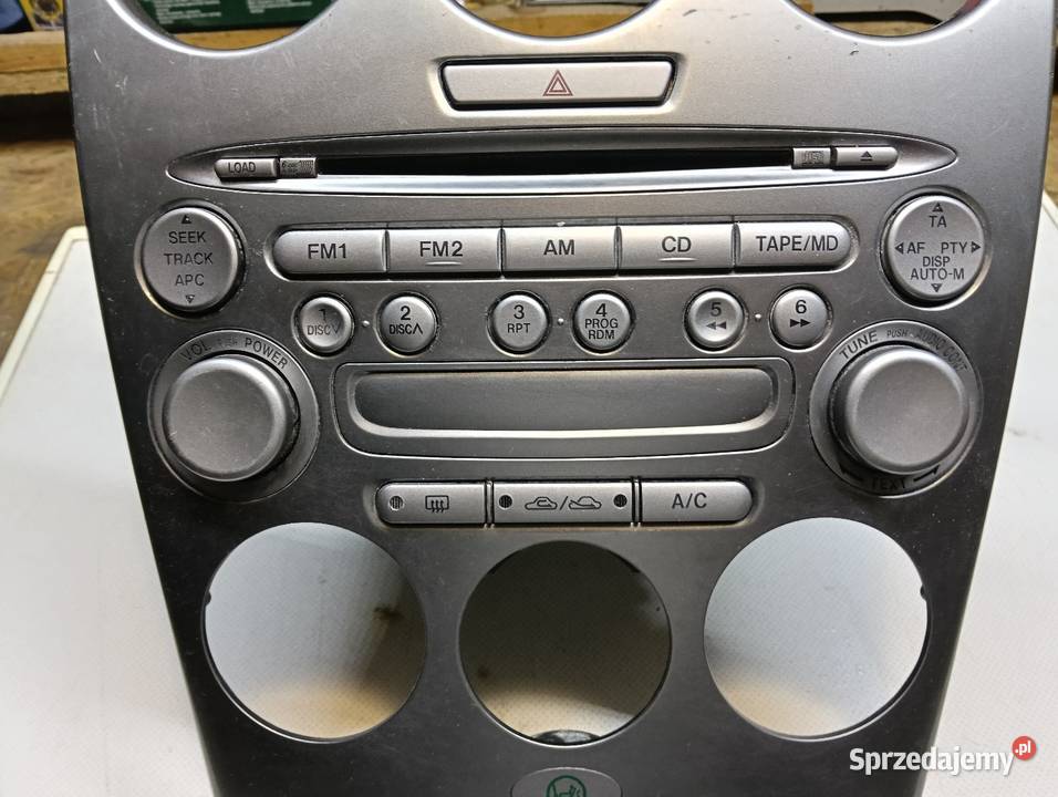 Mazda 6 GG panel środkowy radio CD Drążdżewo Nowe