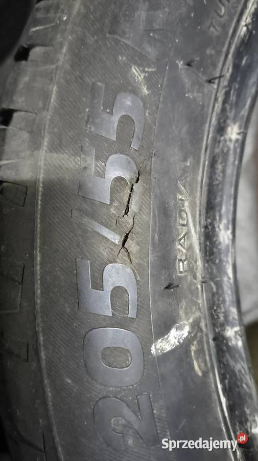 Uszkodzona opona Kormoran Road Performance 20555