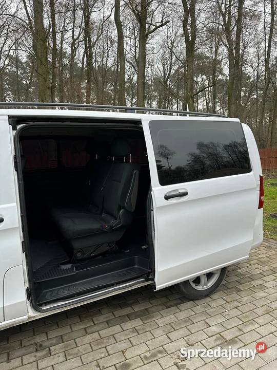 MercedesBenz Vito radio Autobusy i minibusy