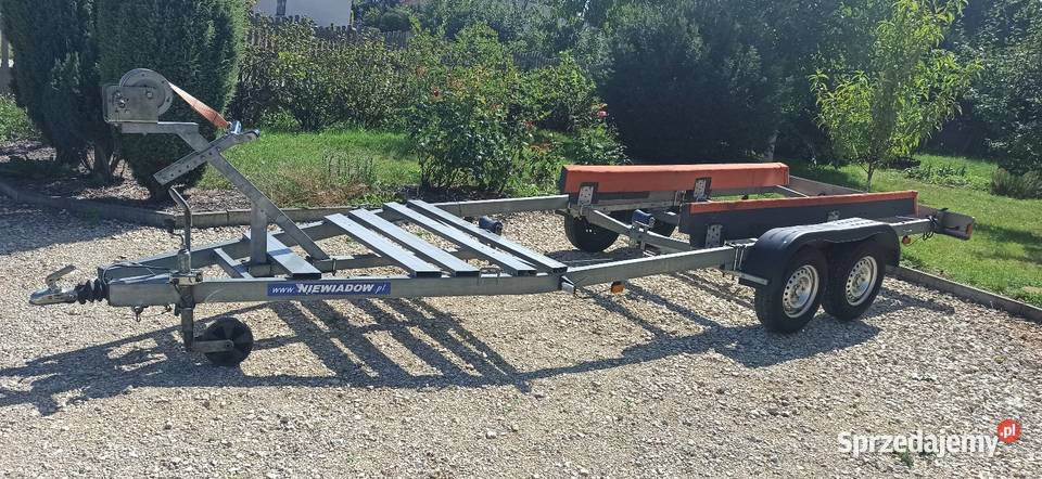 Solidna Przyczepa Podłodziowa Niewiadów DMC 1300 towarowe Kochcice