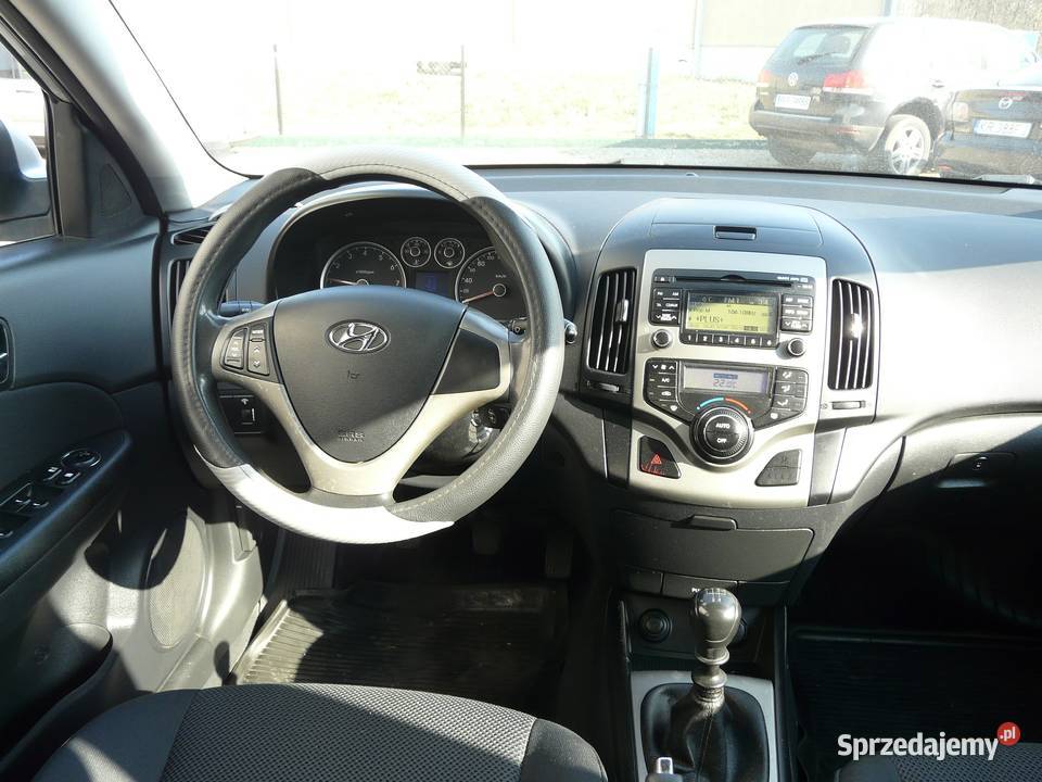 Hyundai I30 16benzyna wypożyczalnia wynajem Wynajem pojazdów Przebieczany wynajem pojazdu