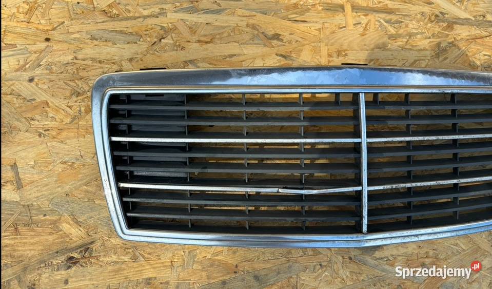 ATRAPA CHŁODNICY GRILL PRZOD CHROM MERCEDES C Międzychód