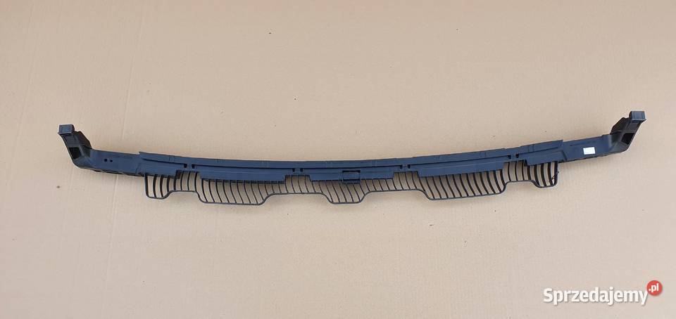 VW GOLF VII 7 ŚLIZG ZDERZAKA TYŁ 5G6807863C osobowe lubuskie Trzciel