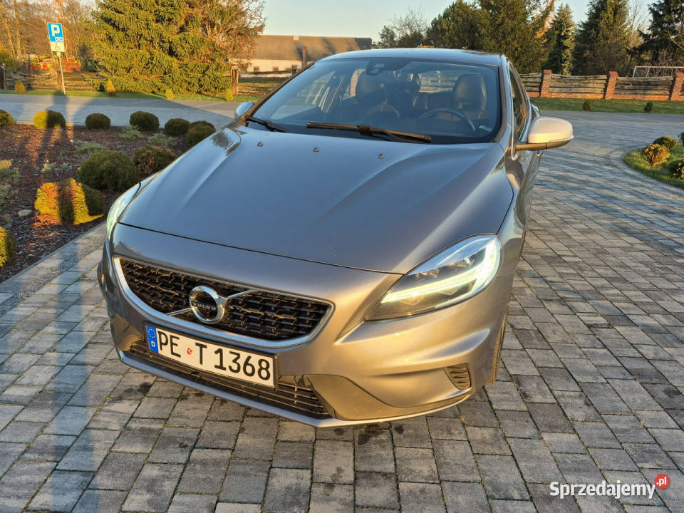 Volvo V40 20D2 RDESIGN navi full led chromy Nowe aluminiowe felgi Drelów