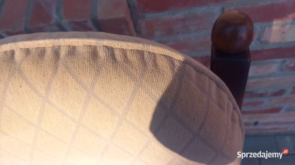 Fotel dębowy rustykalny z welurową tapicerką 732 Gawroniec sprzedam