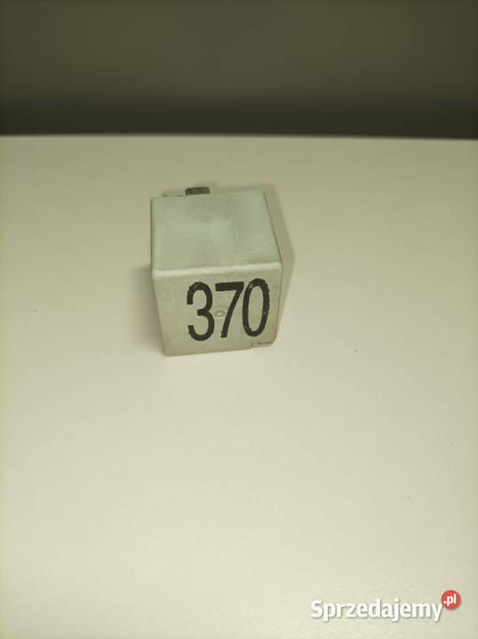 Przekaźnik 370 8D0 951 253 Audi a4 b5 Radom