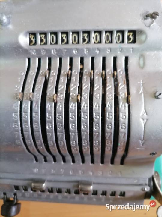 Stara maszyna do liczenia z lat 50 tych