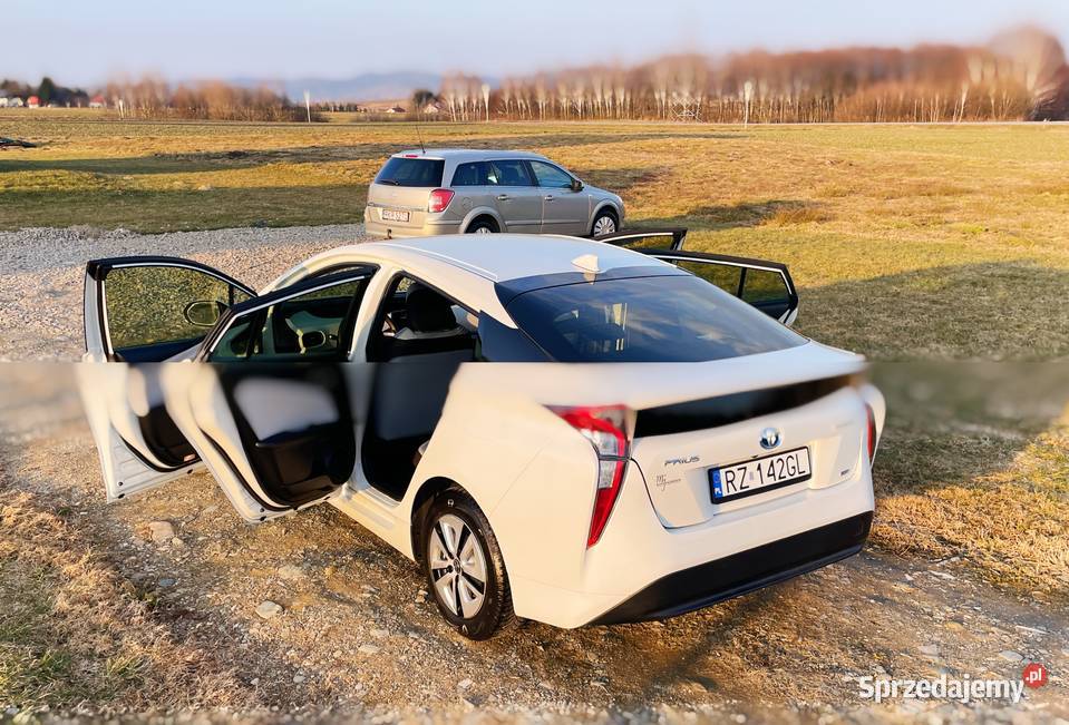 Toyota Prius 4 2016 Hybryda LPG Landi Renzo 160808km Krosno