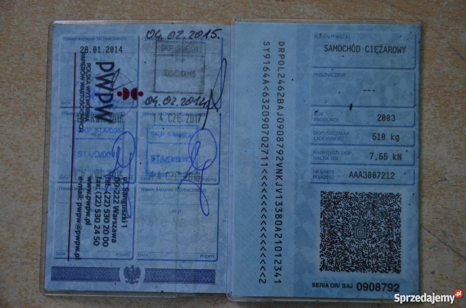 Sprzedam Toyotę Yaris ciężarowa VAT nieuszkodzony Trachy sprzedam