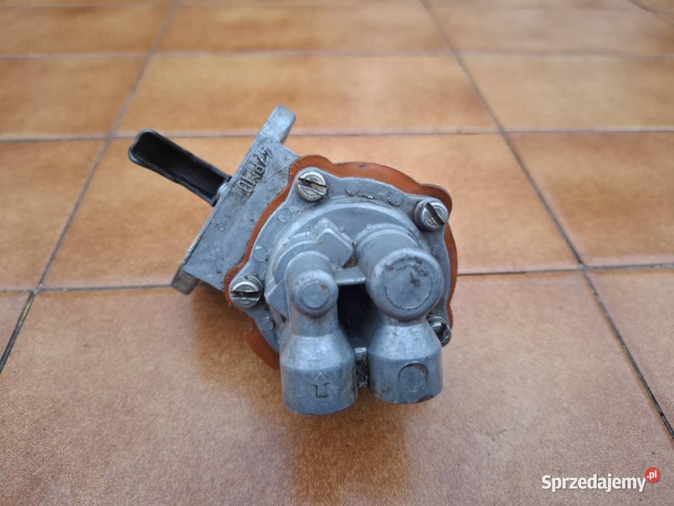 Pompka zasilająca MASSEY Ferguson MF 255 Ursus Lublin