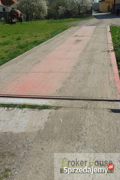 Sprzedam lokal 189897m2 Bielice 1898.97m2