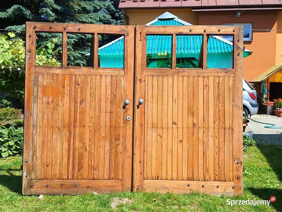 Drewniane drzwi garażowe z sosny żywicznej mazowieckie sprzedam