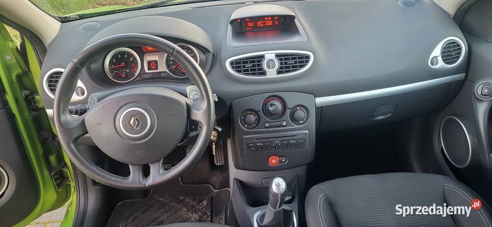 Sprzedam Renault Clio 11 z 2010 roku Z garażowany łódzkie
