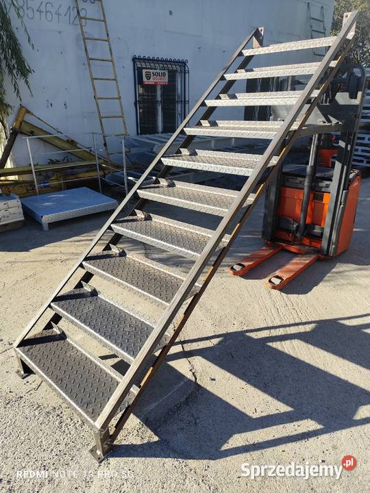 Schody metalowe szerokie 86 wejście na 206 10 Schody zewnętrzne lubelskie Elżbieta sprzedam