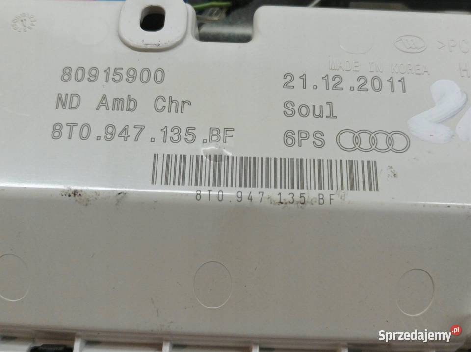 LAMPKA PODSUFITKI SLINE CZARNA LIFT FL 8T0947135 Oświetlenie kabiny