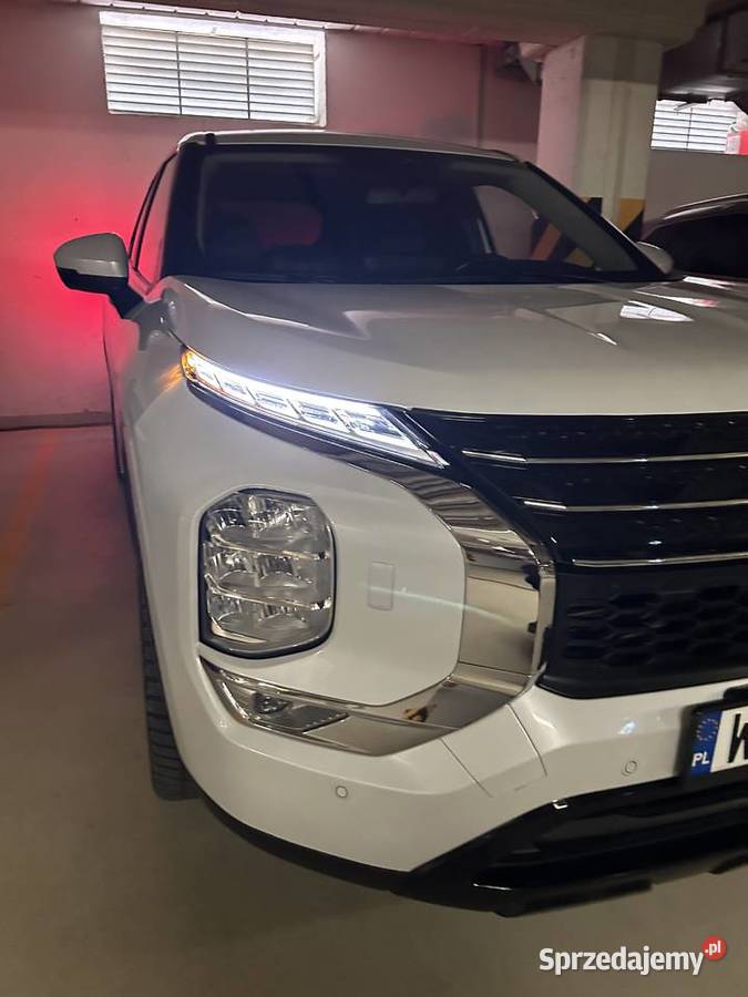 Mitsubishi Outlander IV 2023r 4WD NOWY MODEL Warszawa