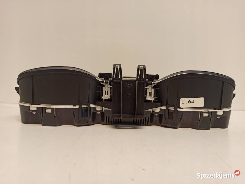 LICZNIK ZEGARY AUDI A4 B8 8K0920982E MPH RHD