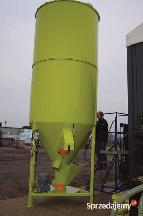 mieszalniki pasz Twister o pojemności 5000 Polanów