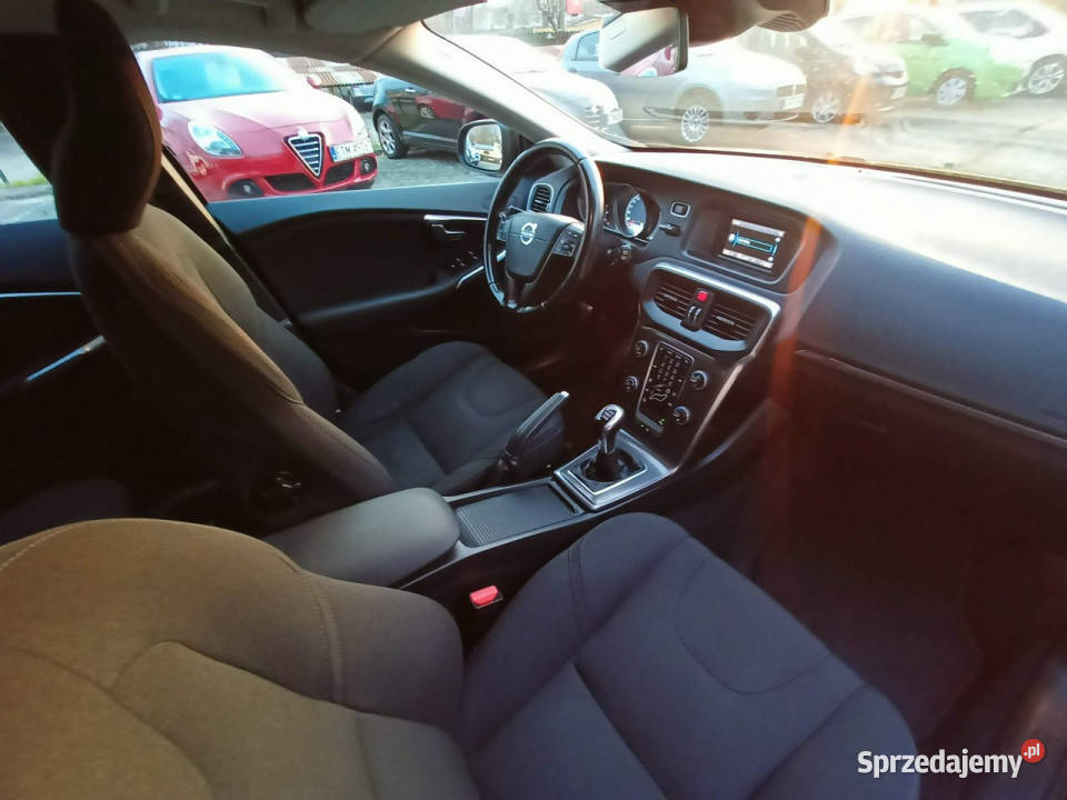 Volvo V40 niski przebieg zadbane II 2012 121KM V40 Tomaszów Mazowiecki