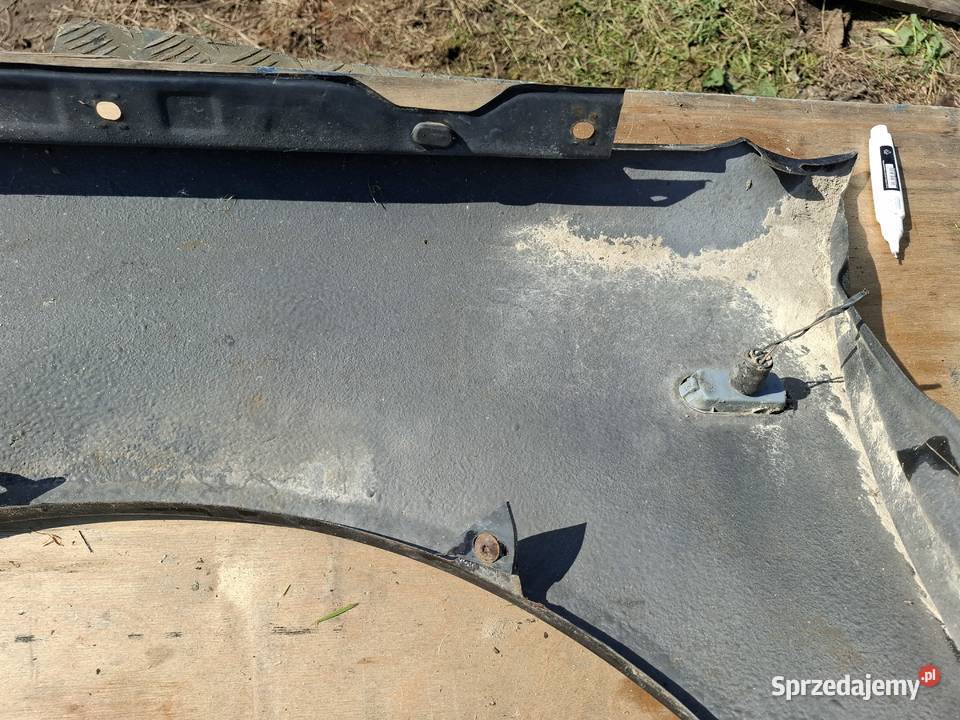 Błotnik Prawy Przód Volkswagen Golf 4 Motoryzacja
