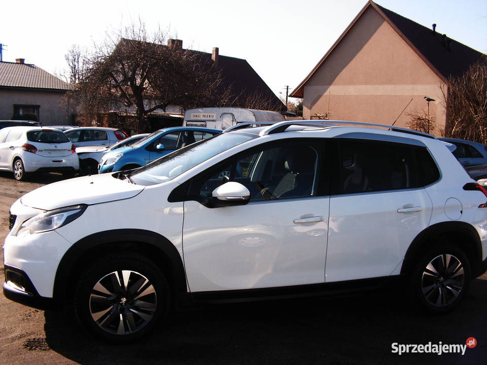 Peugeot 2008 12 etylina 2018 r Hatchback wielkopolskie