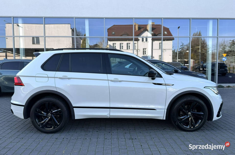 Volkswagen Tiguan 15 TSI RLINE serwisowany w ASO biały Toruń