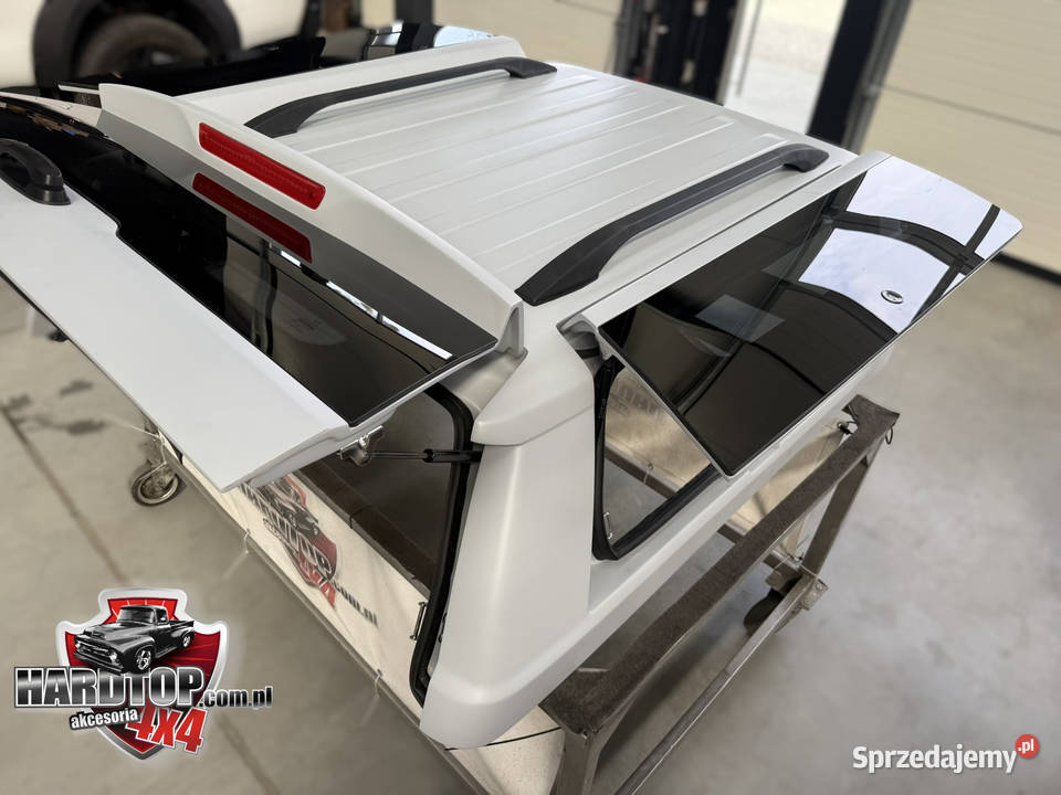 abudowa paki Hardtop Toyota Hilux 2015boki Szyby Pasłęk