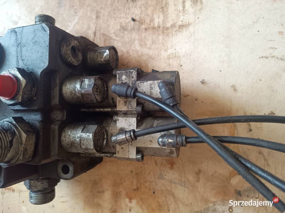 Rozdzielacz hydrauliczny Volvo Części maszyn i innych pojazdów Staszów