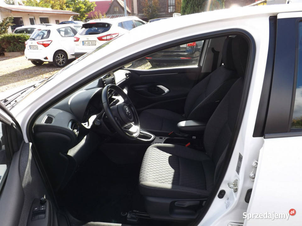 Toyota Yaris TOYOTA YARIS HYBRID IV IV 2020 kamera cofania