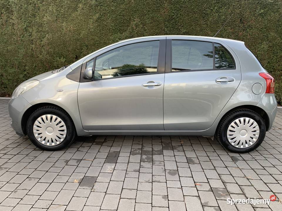 Toyota Yaris II 1,3 benz. Rej. 2007r. Mały Przebieg Goczałkowice-Zdrój ...