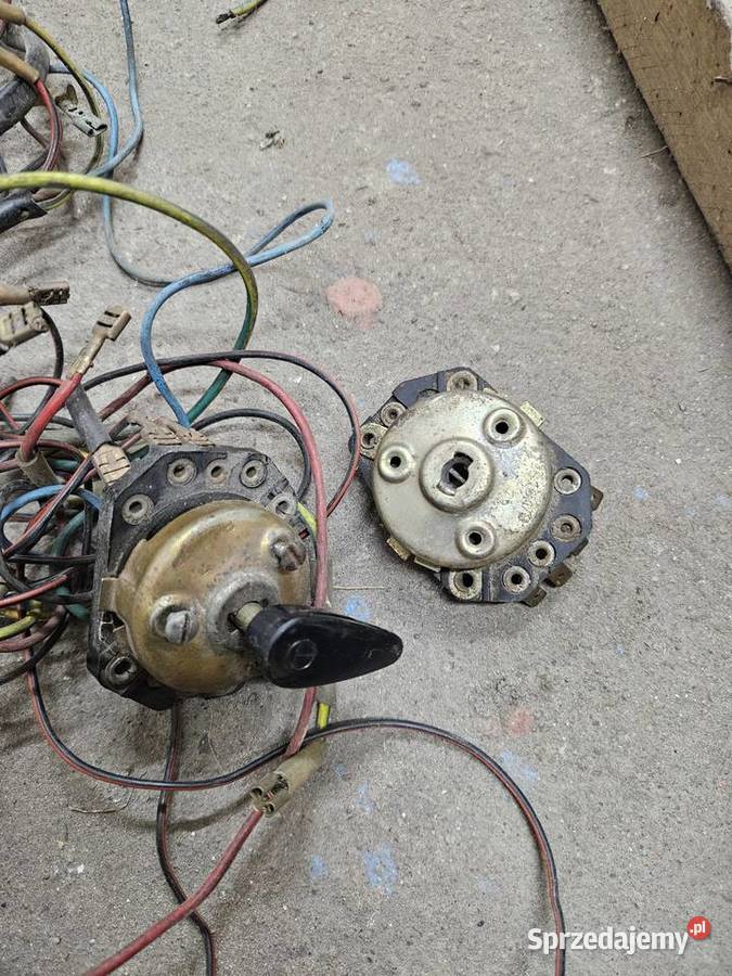 Instalacją elektryczna stacyjka oprawka Mz 250 Kłodawa sprzedam