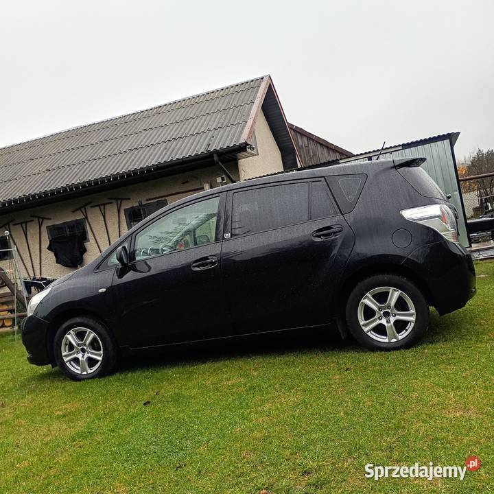 Toyota Verso 18 147 benzyna automat 7 osobowy czarny Radom sprzedam