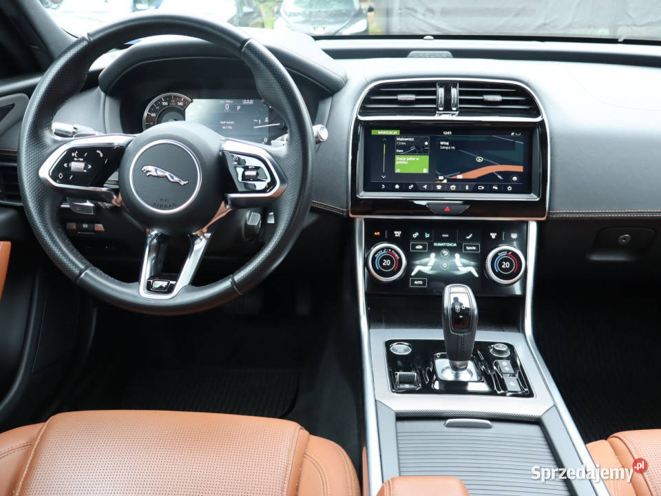 Jaguar XE 20d światła do jazdy dziennej XE Piaseczno
