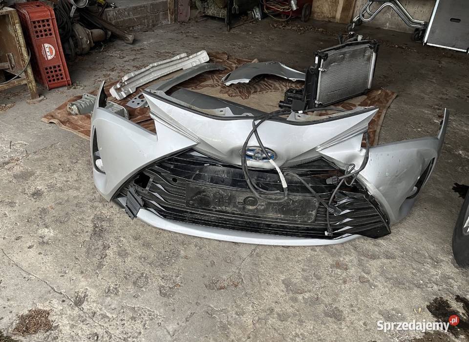 Części toyota yaris III lift sprzedam