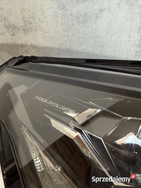 Reflektor prawy SKODa ENYAQ FULL LED 5LB941015B Lampy przednie Wrocław sprzedam