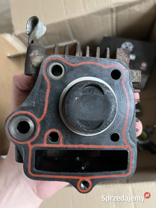 Cylinder tłok głowica gaźnik Chruślin