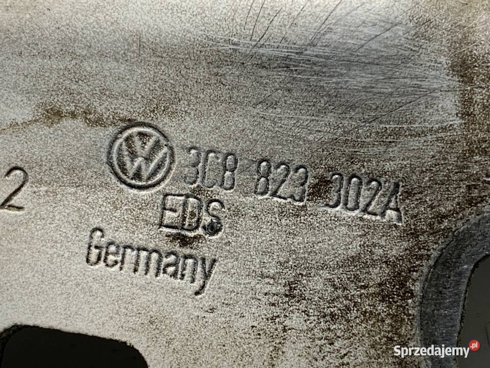 ZAWIAS MASKI PRAWY PRZÓD VW CC B7 SportowyCoupe