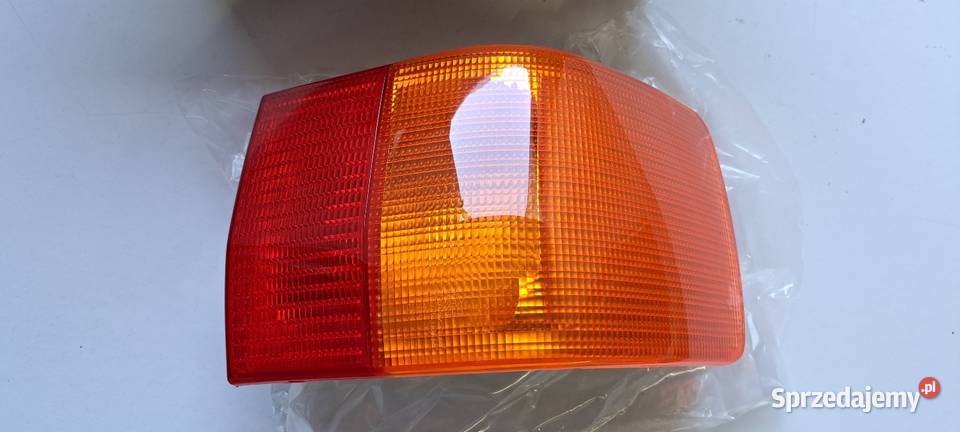 Lampa tylna prawa w błotnik Audi 80 B3 DEPO NOWA pomorskie Luzino