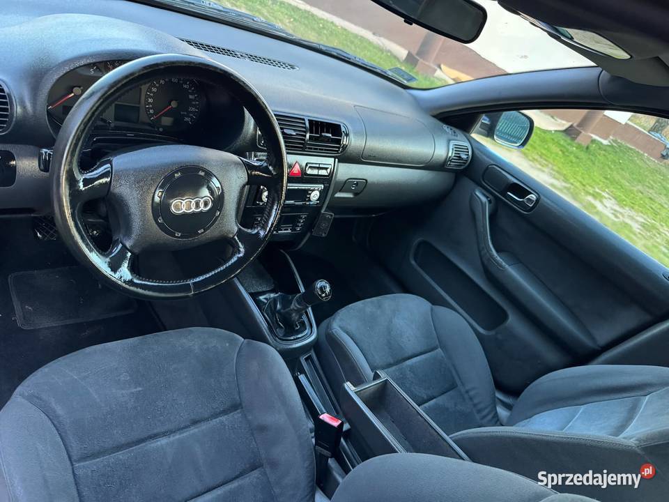 Audi a3 8l 5 drzwi 16 benzyna 102 250 klima elektryczne lusterka mazowieckie Radom