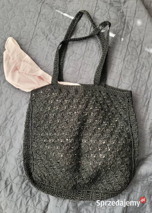 Duża czarna ażurowe torba czarny