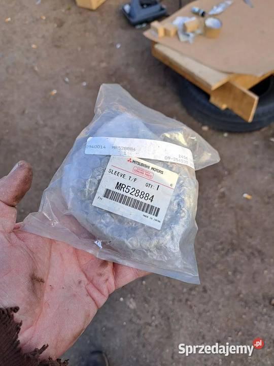 Tuleja przeniesienia napędu Mitsubishi L200 L400