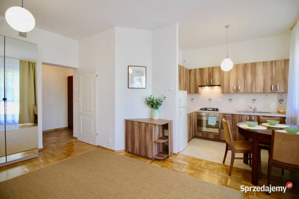 Studio 32 m2 z ogromnym tarasem metra idealne Rok budowy 2001 Warszawa