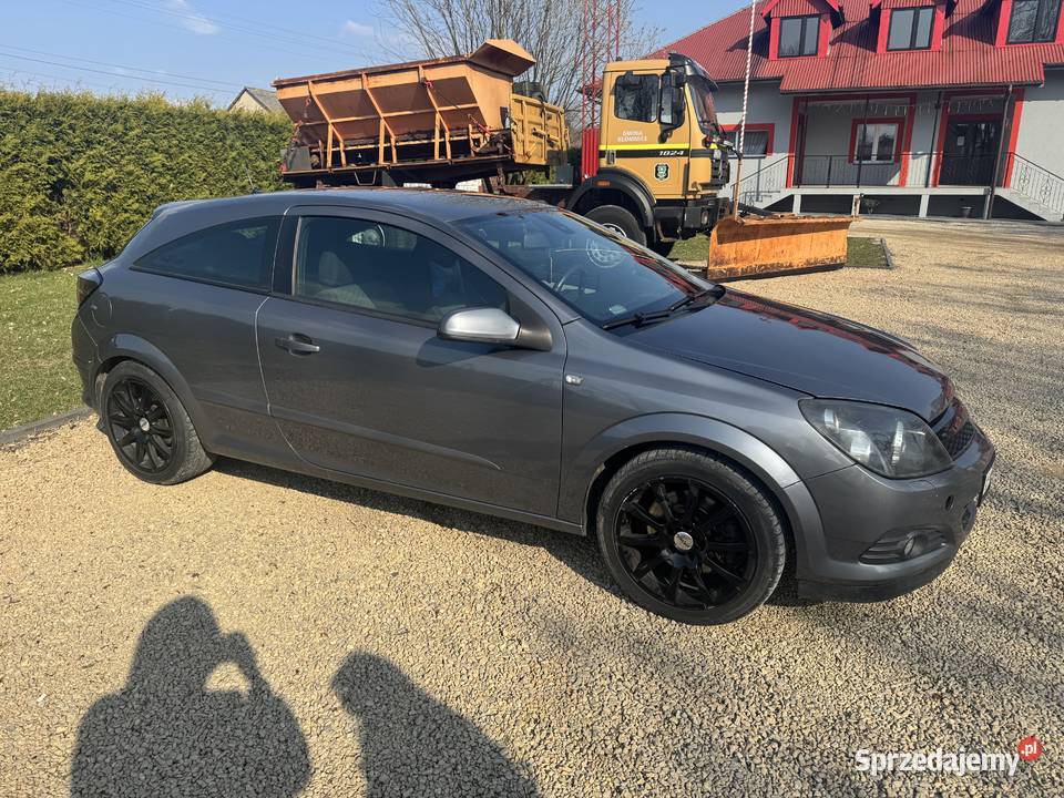 Opel astra h 20t 240 2005r Lipicze
