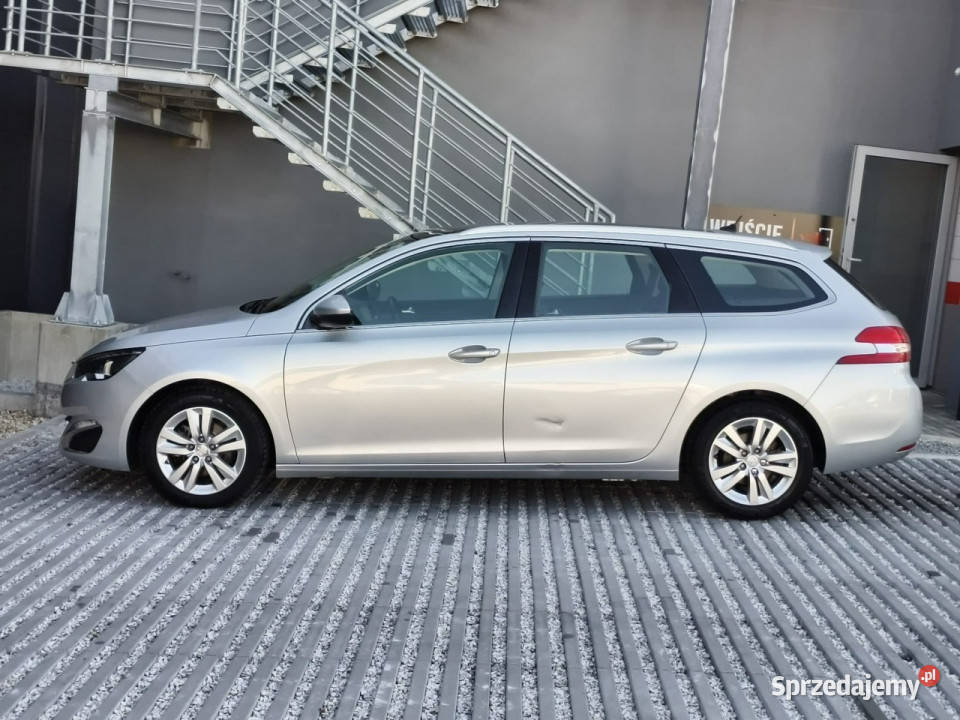 Peugeot 308 SW 12 T 130 bogata wersja oszczędny nieuszkodzony