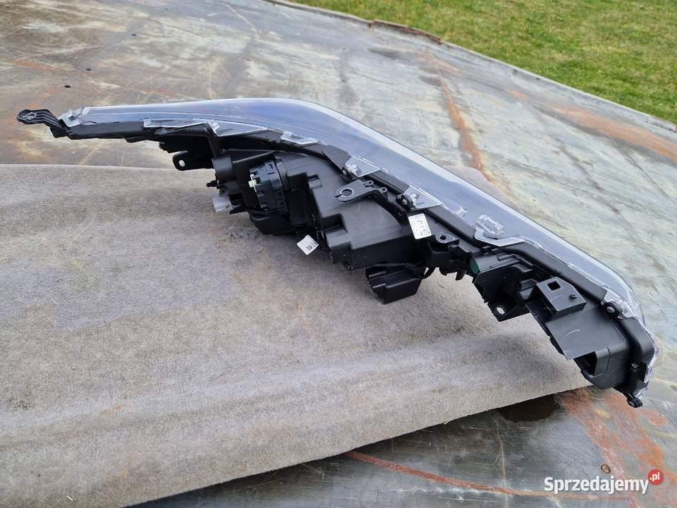 Toyota Corolla E210 E21 HB Kombi reflektor Full Mielec