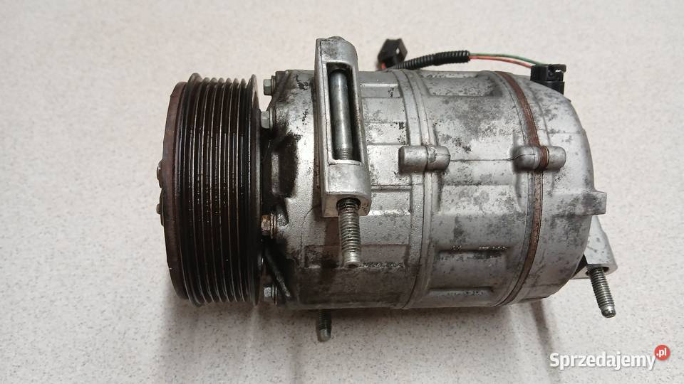 Sprężarka klimatyzacjiRenault Piątek