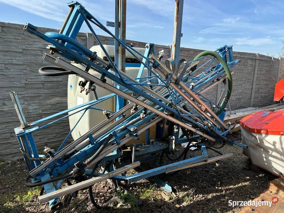 Opryskiwacz zawieszany 1800